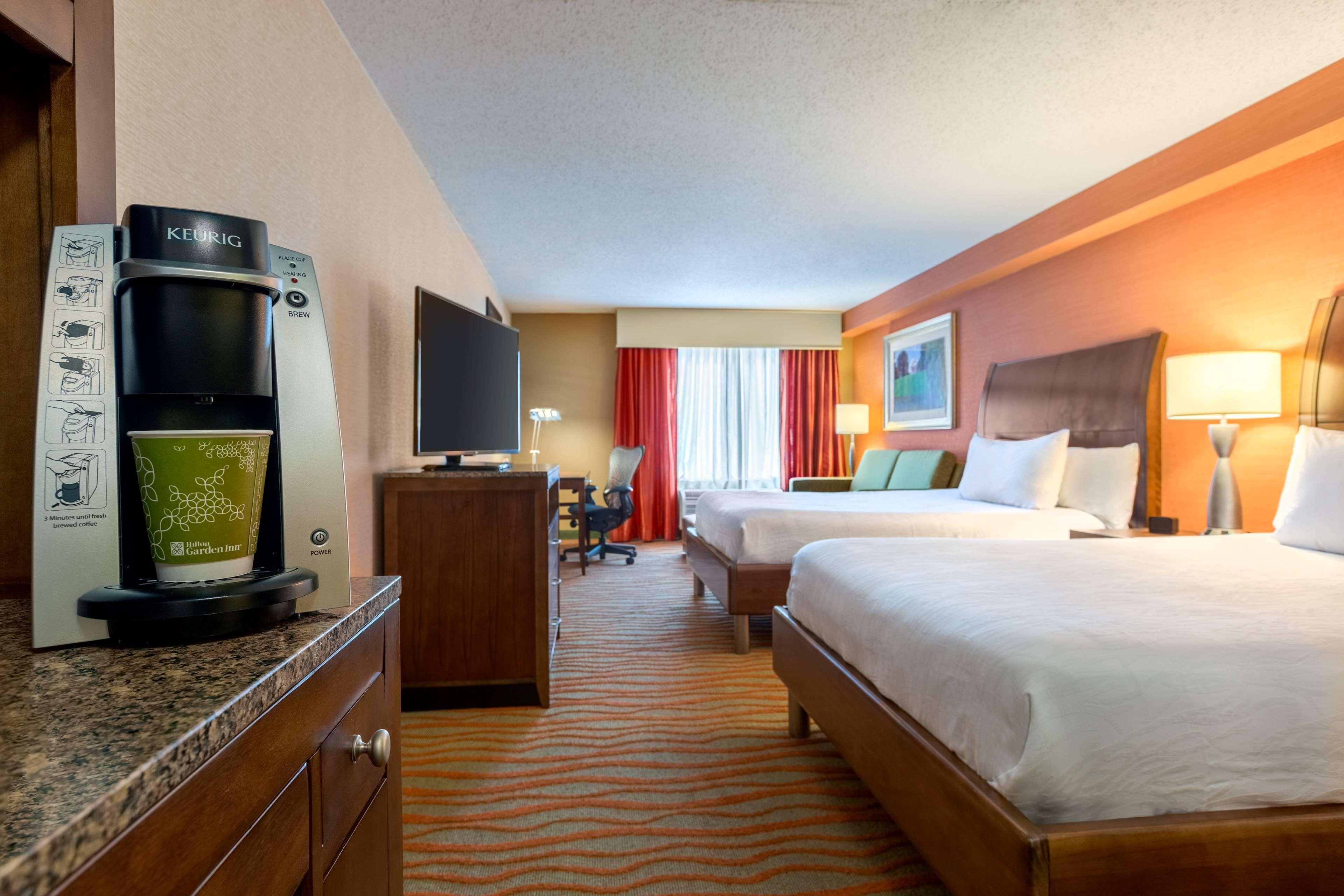 Hilton Garden Inn Arlington/Courthouse Plaza Esterno foto