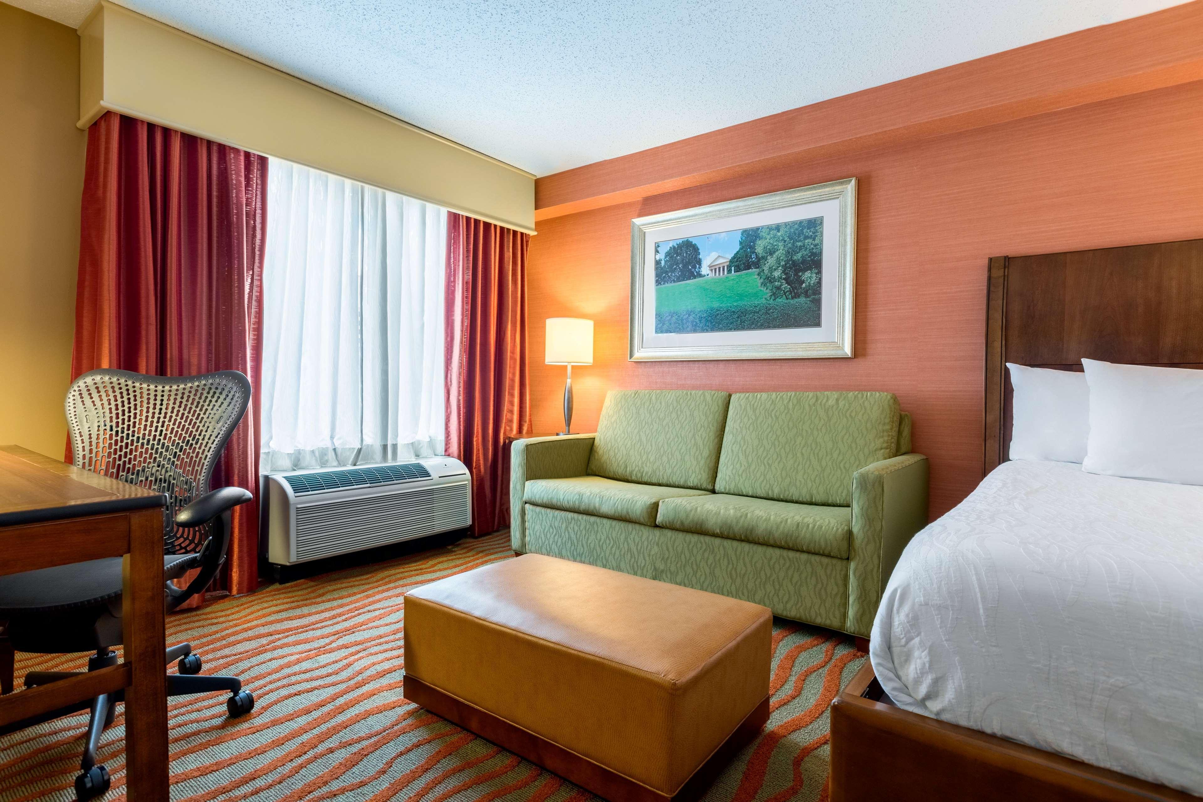 Hilton Garden Inn Arlington/Courthouse Plaza Esterno foto