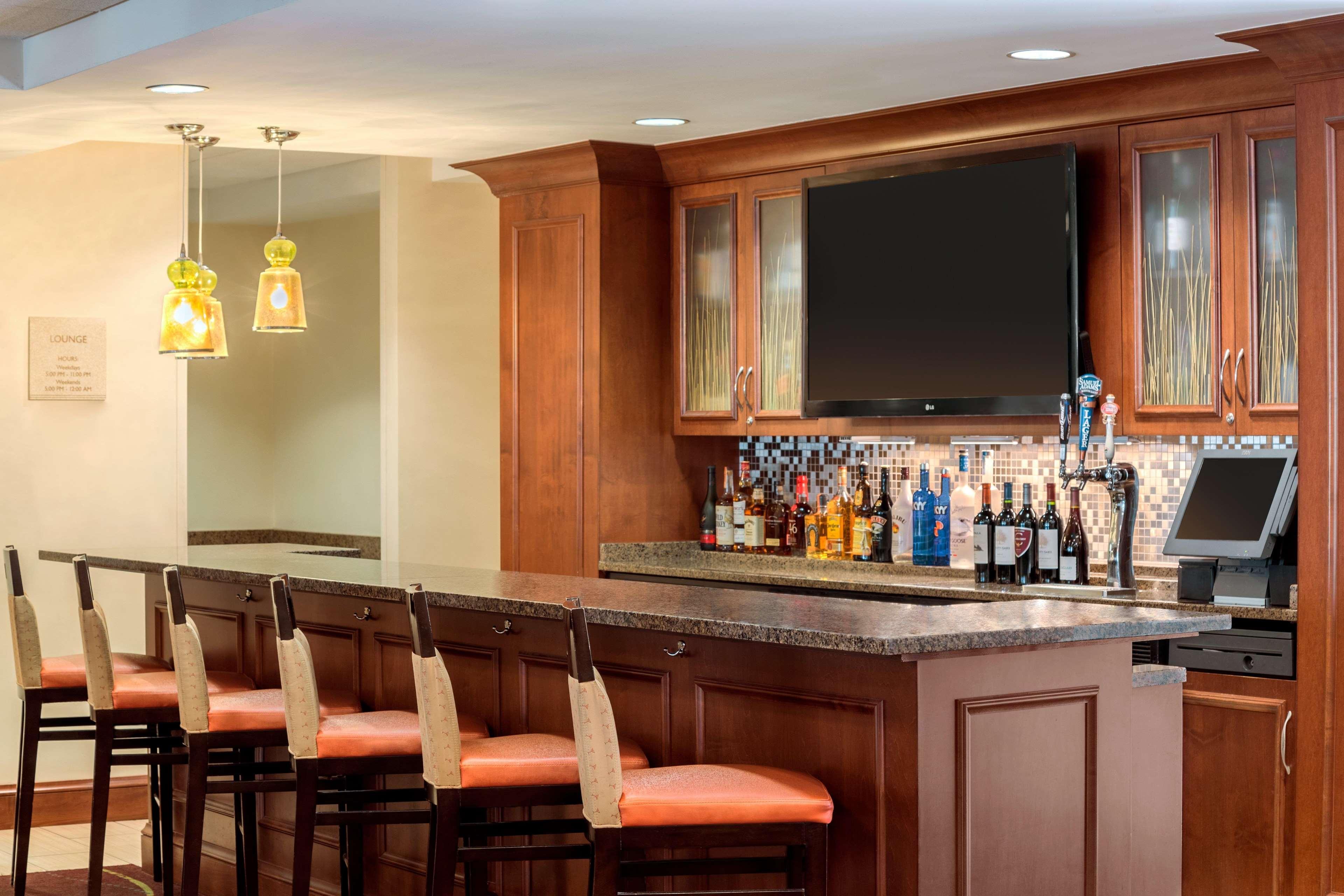 Hilton Garden Inn Arlington/Courthouse Plaza Esterno foto