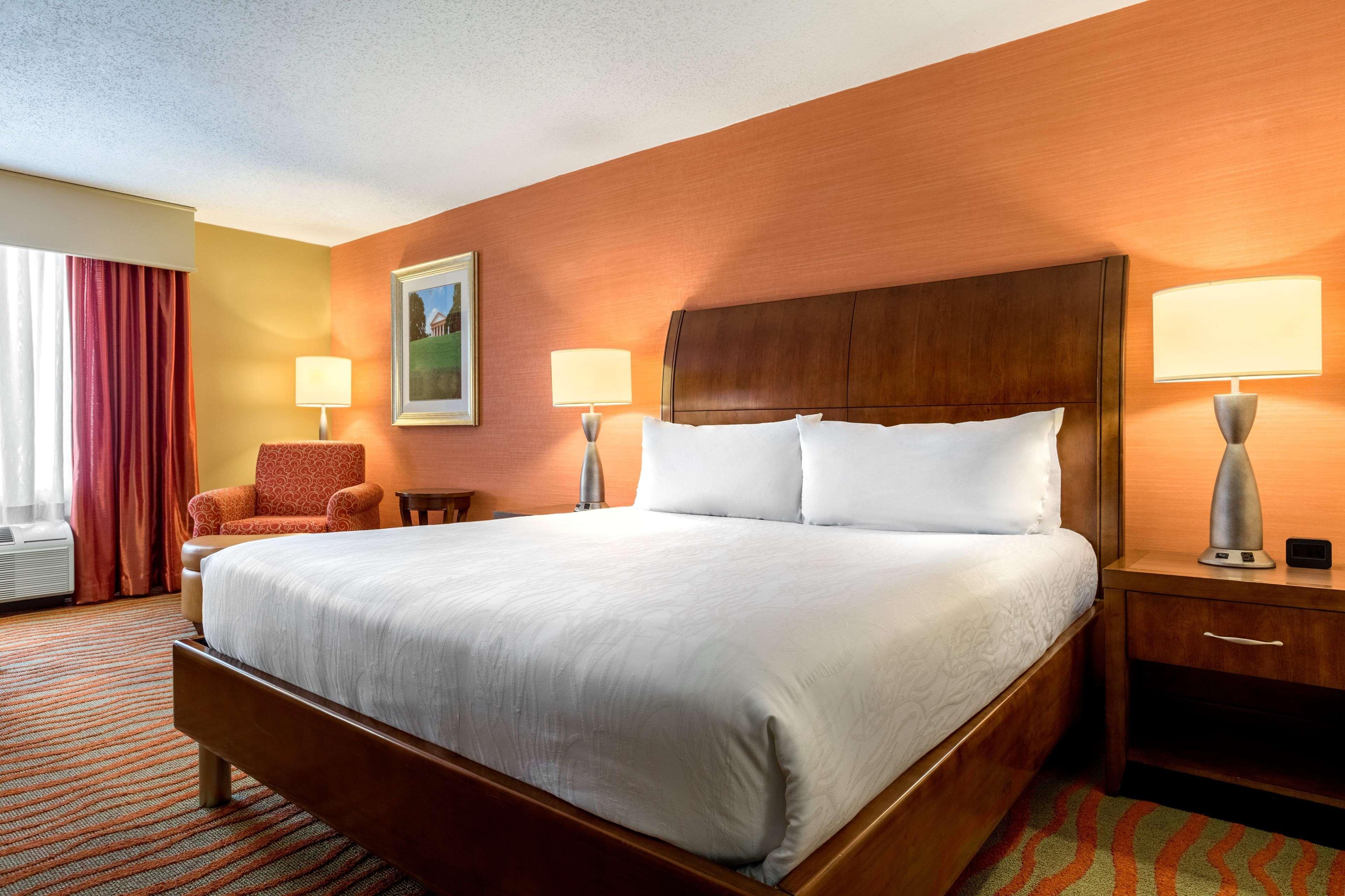 Hilton Garden Inn Arlington/Courthouse Plaza Esterno foto