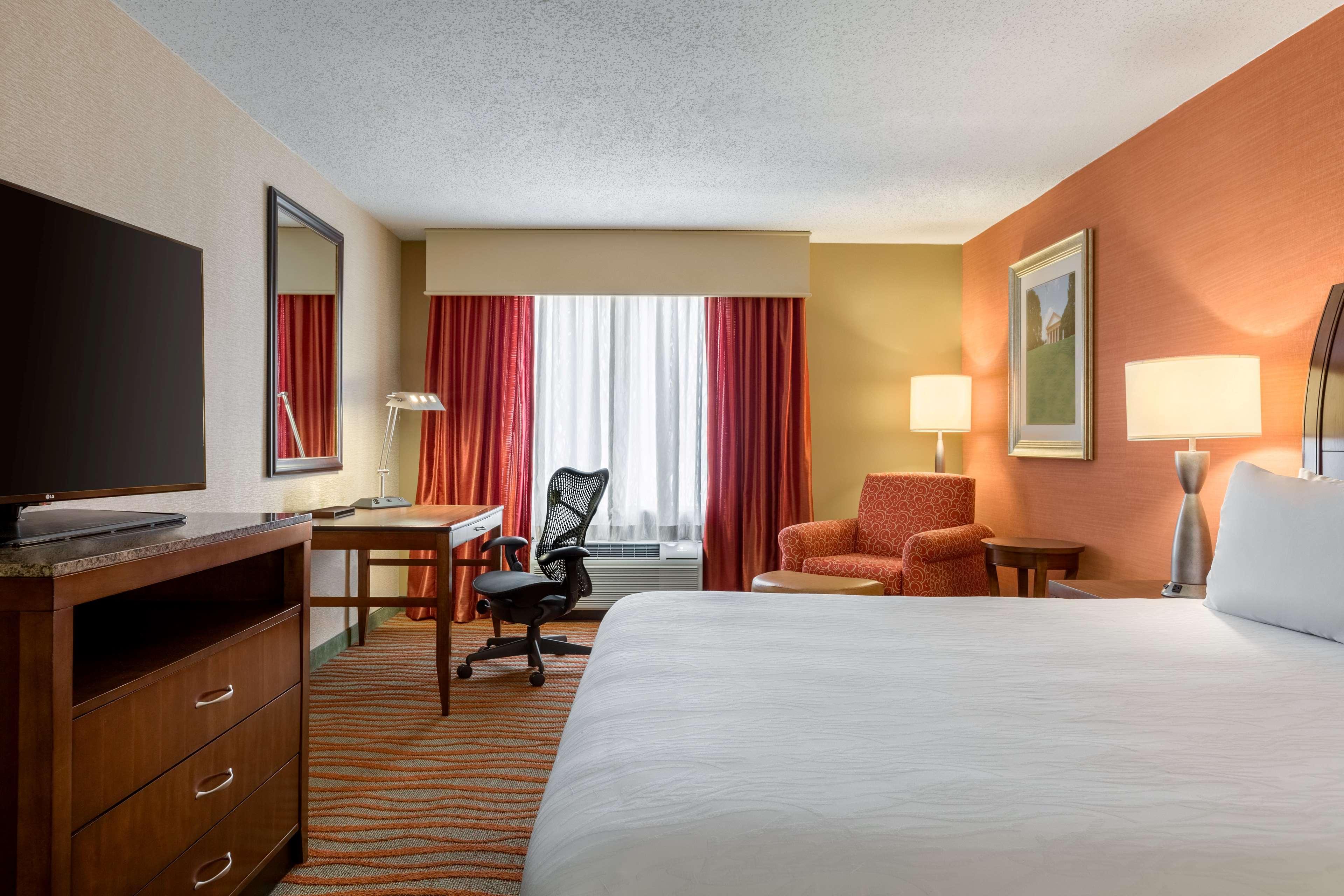Hilton Garden Inn Arlington/Courthouse Plaza Esterno foto