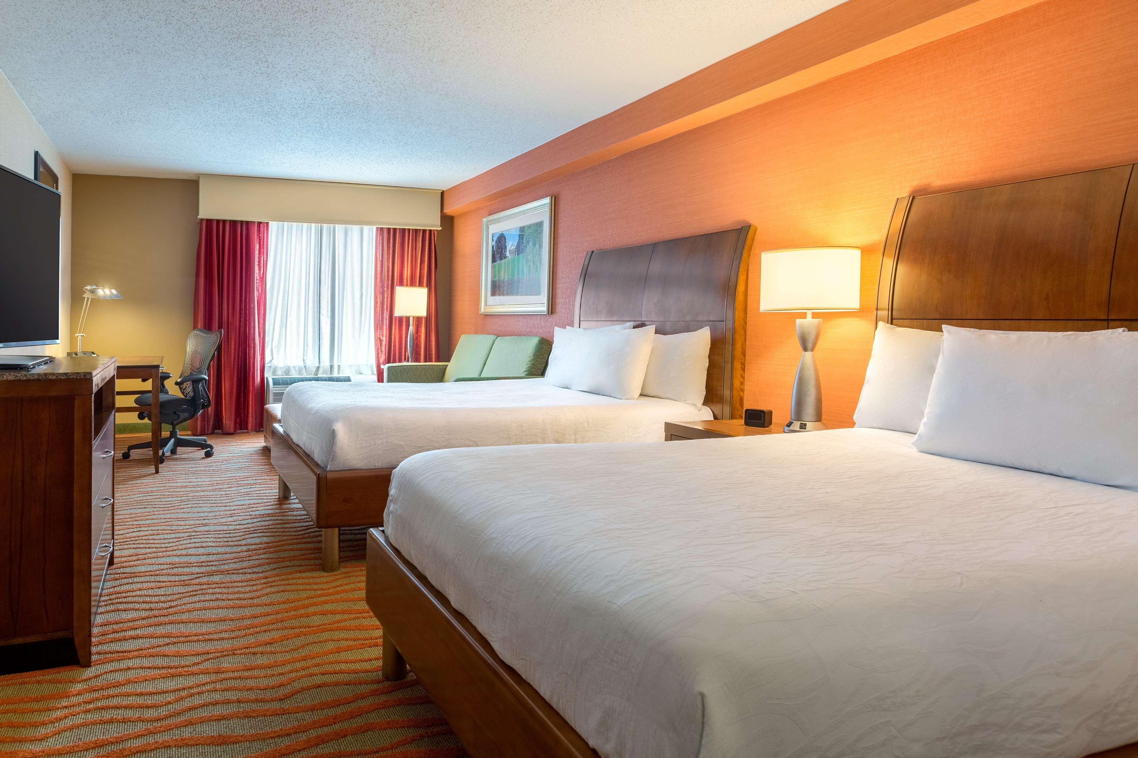 Hilton Garden Inn Arlington/Courthouse Plaza Esterno foto