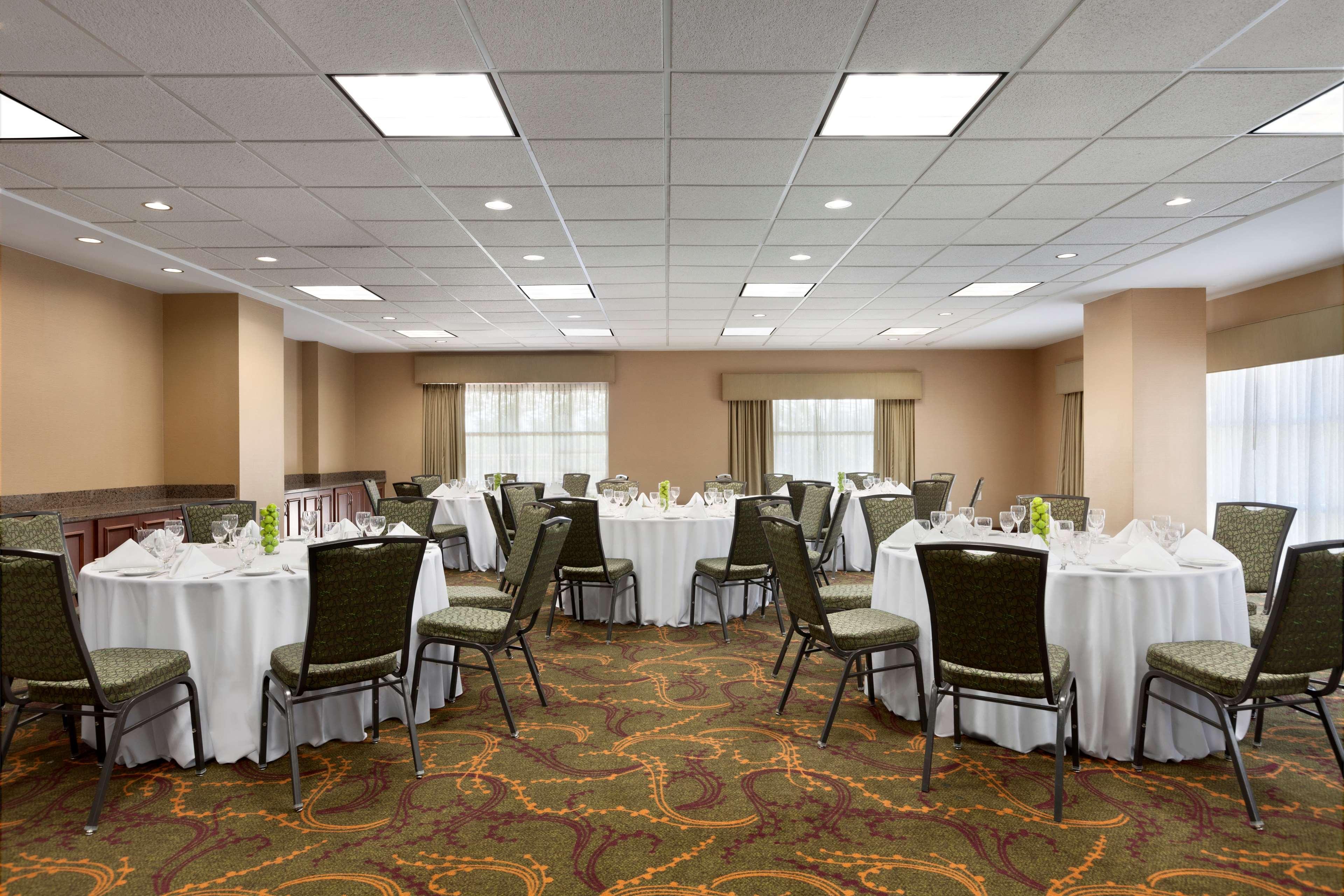 Hilton Garden Inn Arlington/Courthouse Plaza Esterno foto