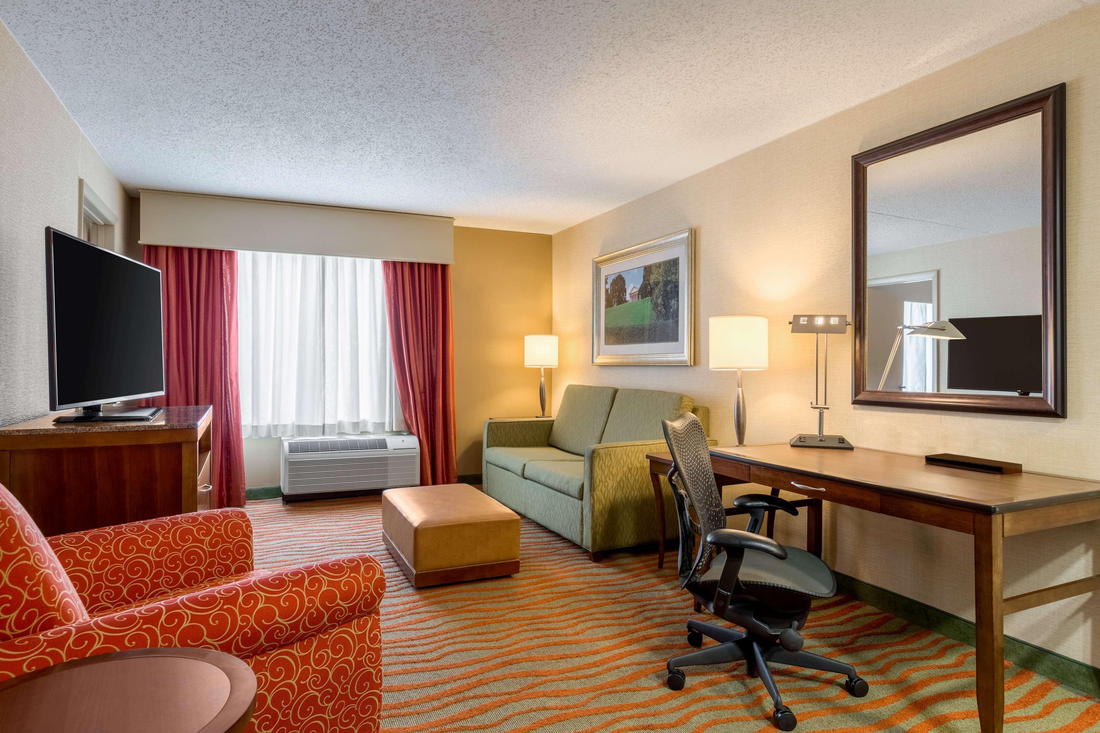 Hilton Garden Inn Arlington/Courthouse Plaza Esterno foto